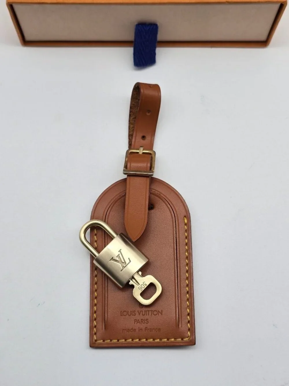 Authentic Louis Vuitton LV Large Brown Luggage Tag Gold Padlock Key w/ Box